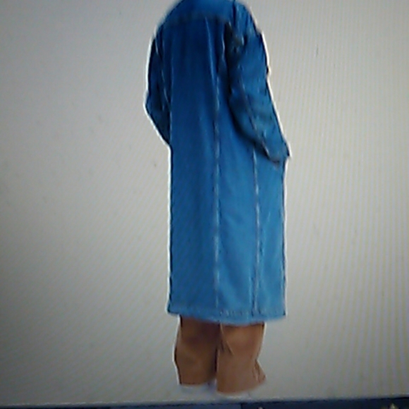 Levis Extra Long Sherpa Trucker Jacket 